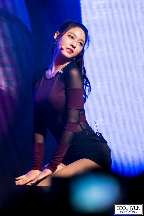 Some nice Seolhyun pose in Hong Kong concert. Check out! (3).jpg