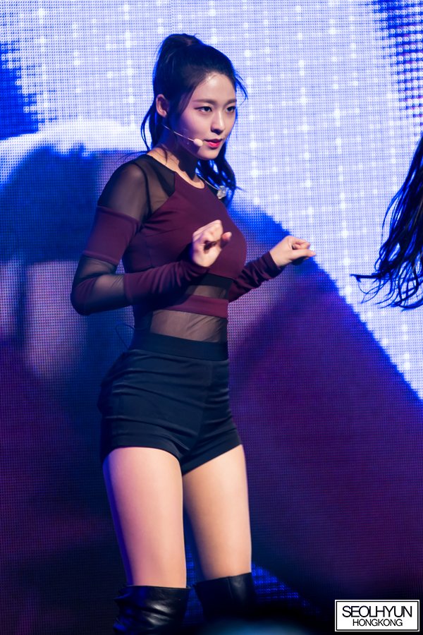 Some nice Seolhyun pose in Hong Kong concert. Check out! (8).jpg