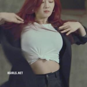 에이핑크 윤보미 묵직한 수트 패션